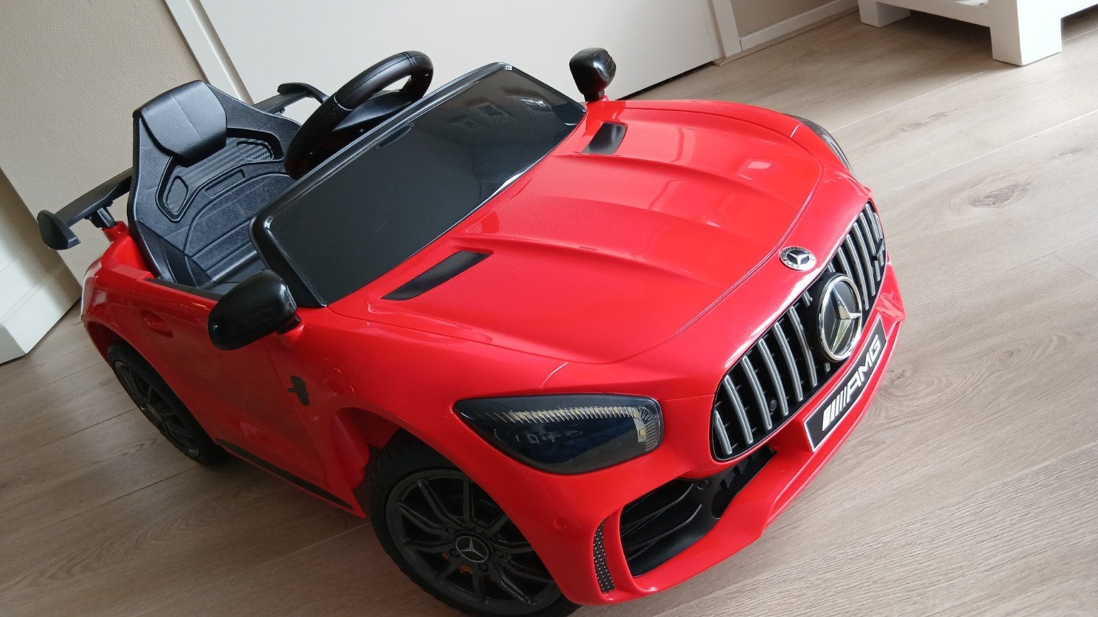 elektrische kinderauto mercedes, Zo goed als nieuw