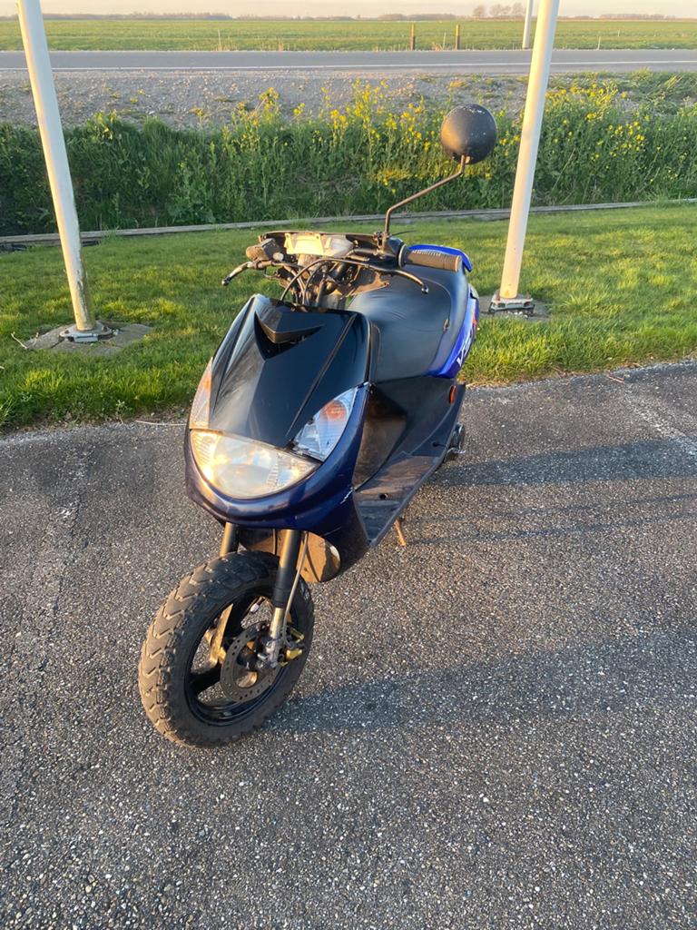 vivacity 70cc autowheelie, Fietsen en Brommers, Scooters | Peugeot, Zo goed als nieuw, Overige modellen, Benzine, Ophalen