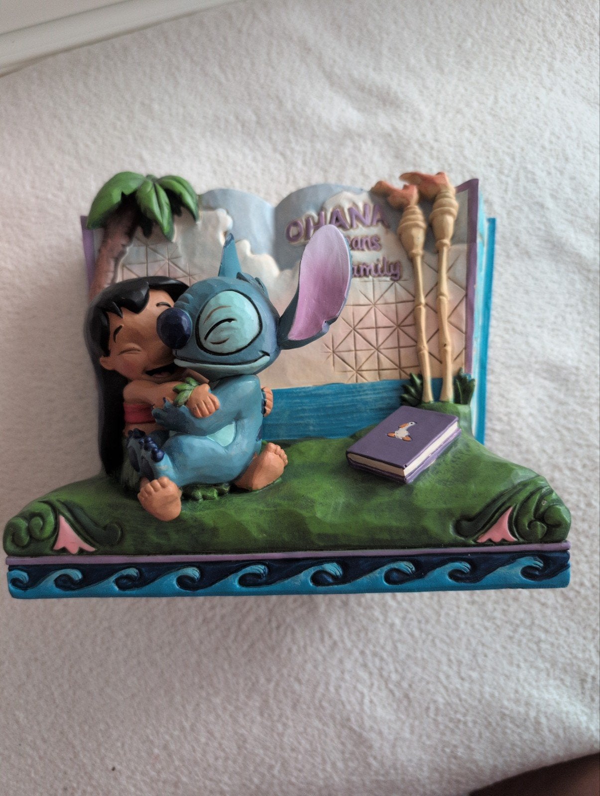 Jim Shore Disney Lilo & Stitch Story Book Beeldje, Ophalen of Verzenden, Zo goed als nieuw