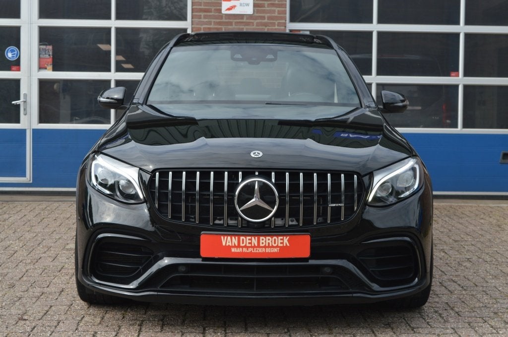 Mercedes-Benz GLC AMG 63 S 4MATIC+ | PANO - CAMERA, Auto's, Dealer onderhouden, Gebruikt, Adaptive Cruise Control, Zwart