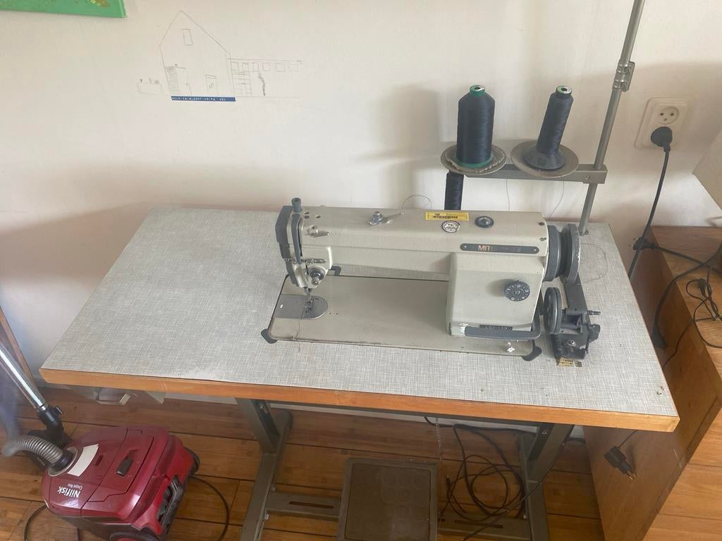 Industriële naaimachine - Robuust en Betrouwbaar, Verzenden
