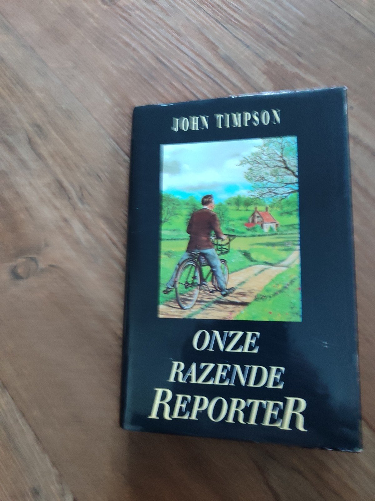 Onze Razende Reporter - John Timpson (Boek), Ophalen of Verzenden, Gelezen, John Timpson, Nederland