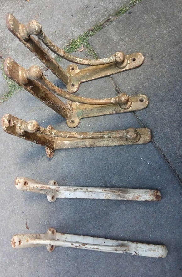 Antieke gietijzeren plankdragers, Antiek en Kunst, Curiosa en Brocante, Ophalen of Verzenden