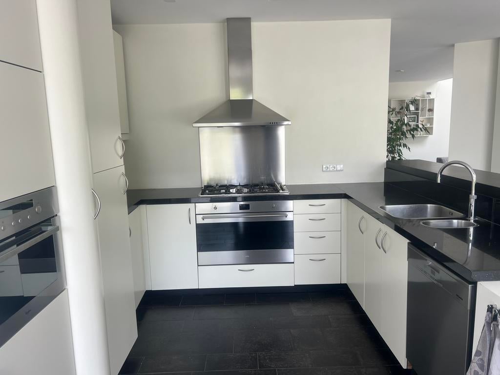 Keuken met inbouw apparatuur, Ophalen, Gebruikt, U-keuken, Wit