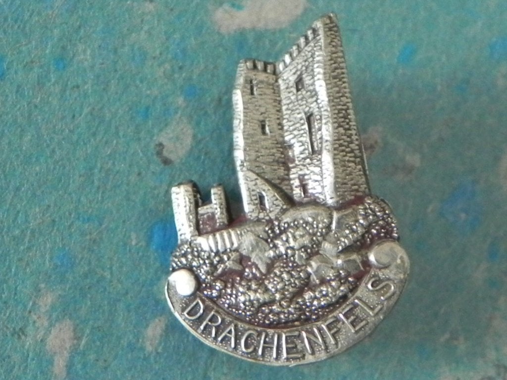Speldje Drachenfels bij Köningswinter., Verzamelen, Ophalen of Verzenden, Gebruikt, Overige onderwerpen, Speldje of Pin