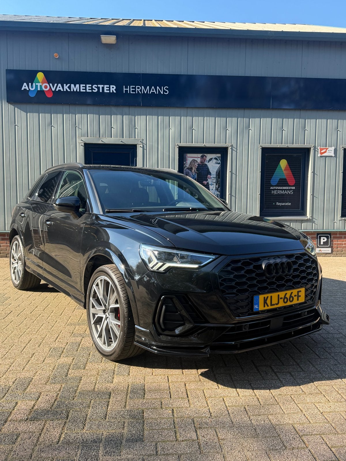 Audi Q3 40 Tfsi 190pk S Tronic Quattro 2021 Zwart, Auto's, Automaat, Zwart, Bedrijf, Vierwielaandrijving