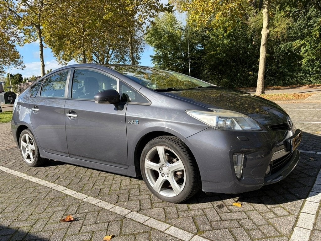 Toyota Prius 1.8 Plug-in Hybrid 136PK Aut 2013 Grijs, Auto's, 136 pk, 75 €/maand, Prius, Te koop