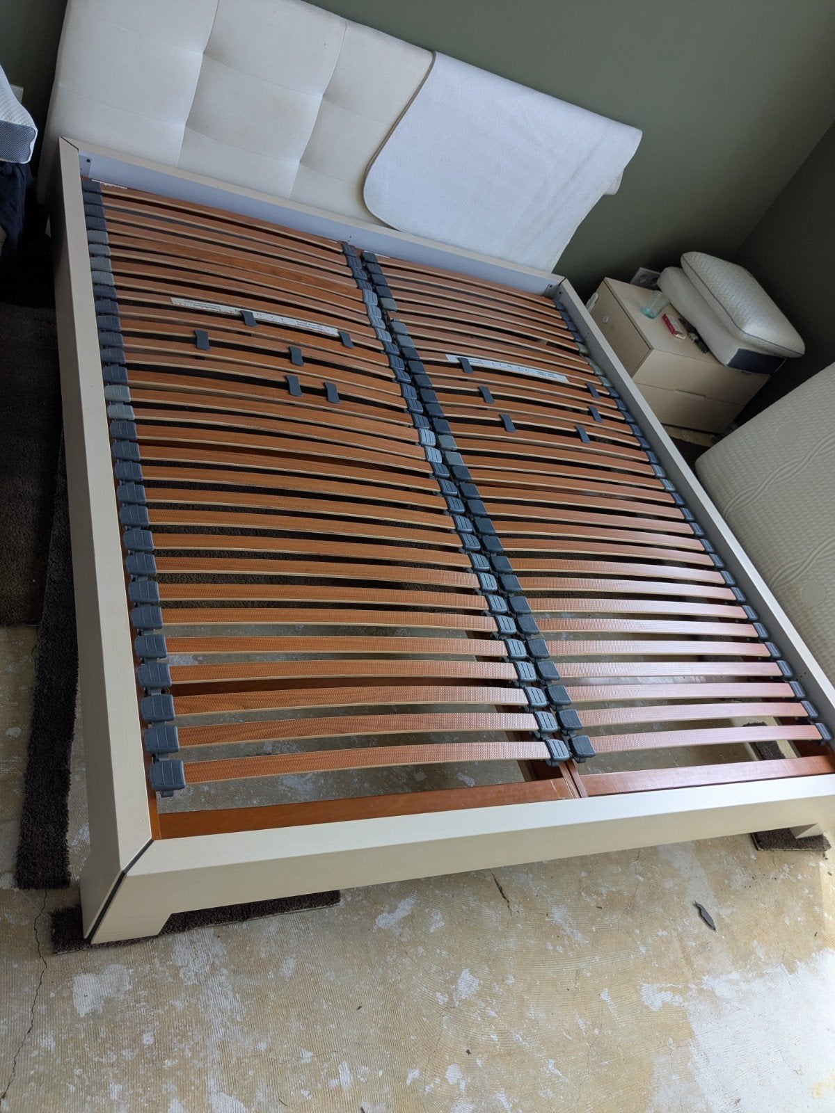 Bedombouw met lattenbodems/ Zwitsers design/Team by Wellis, Ophalen, Gebruikt, 210 cm, Tweepersoons