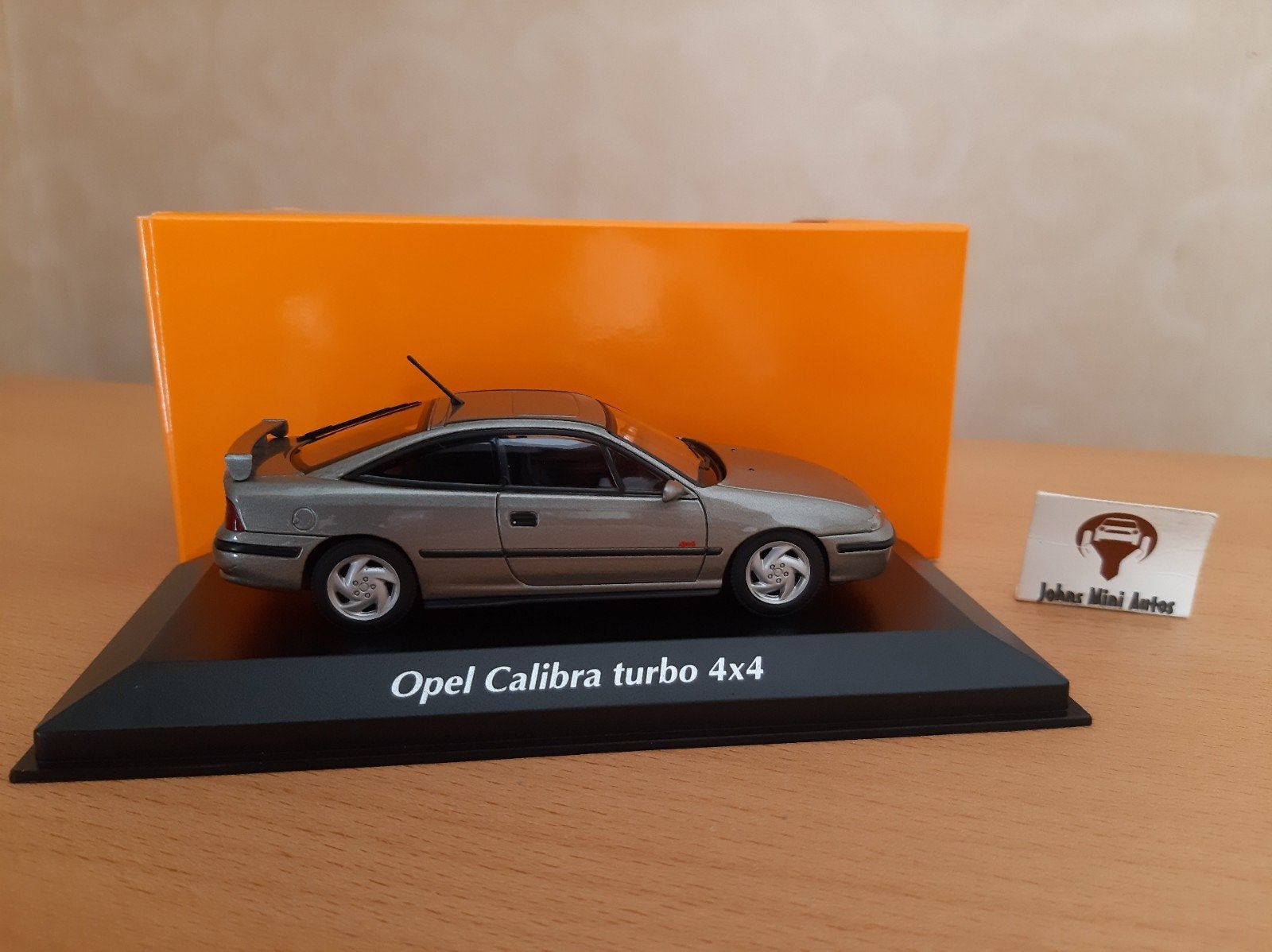 Opel Calibra Turbo 4x4 1992 Grijs Metallic- Maxichamps 1:43, Overige merken, Auto, Nieuw, Ophalen of Verzenden