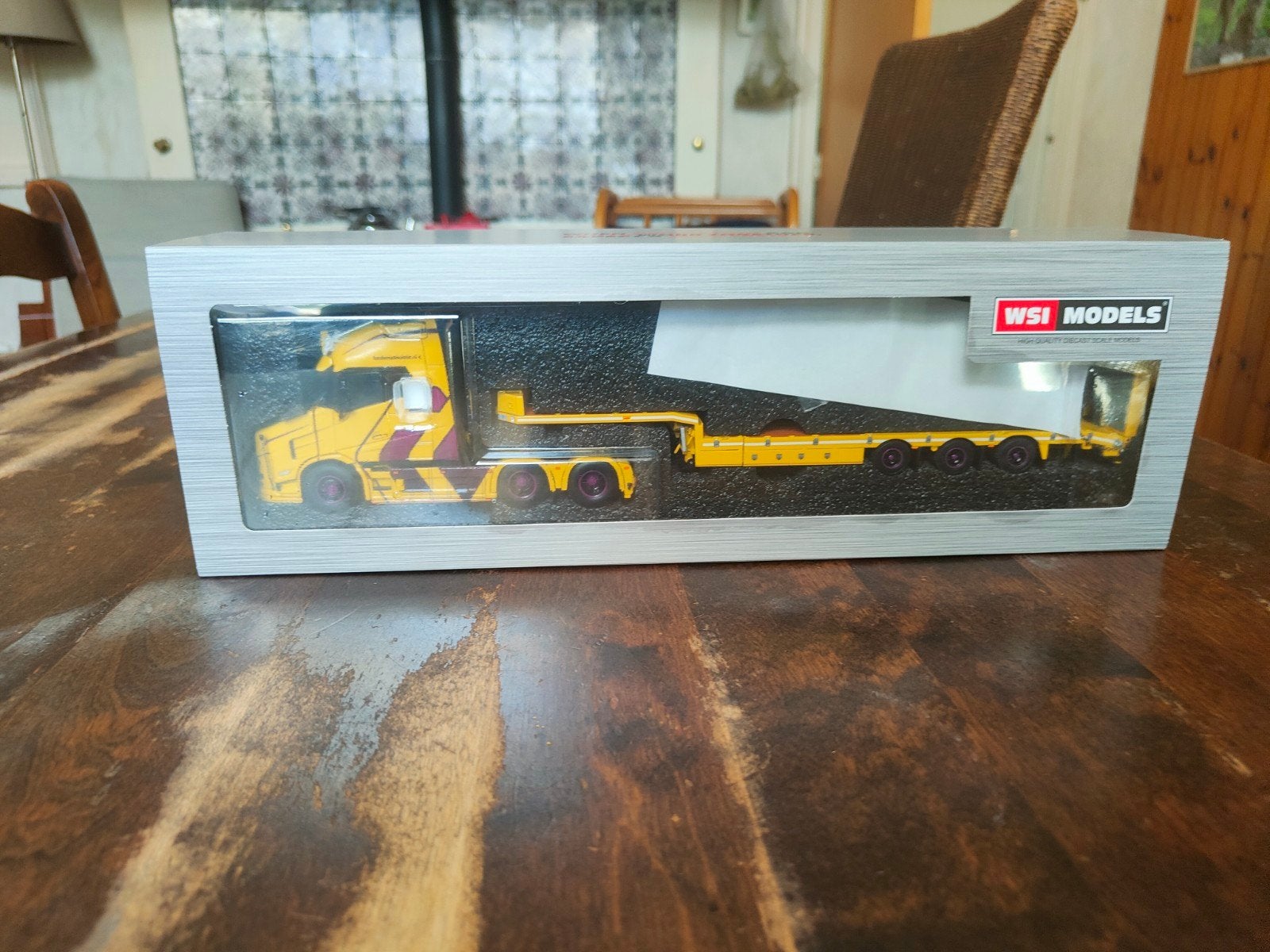 WSI Models Volvo FH04 Hardeman Isolatie Dieplader, Overige merken, 1:32 tot 1:50, Nieuw, Ophalen of Verzenden