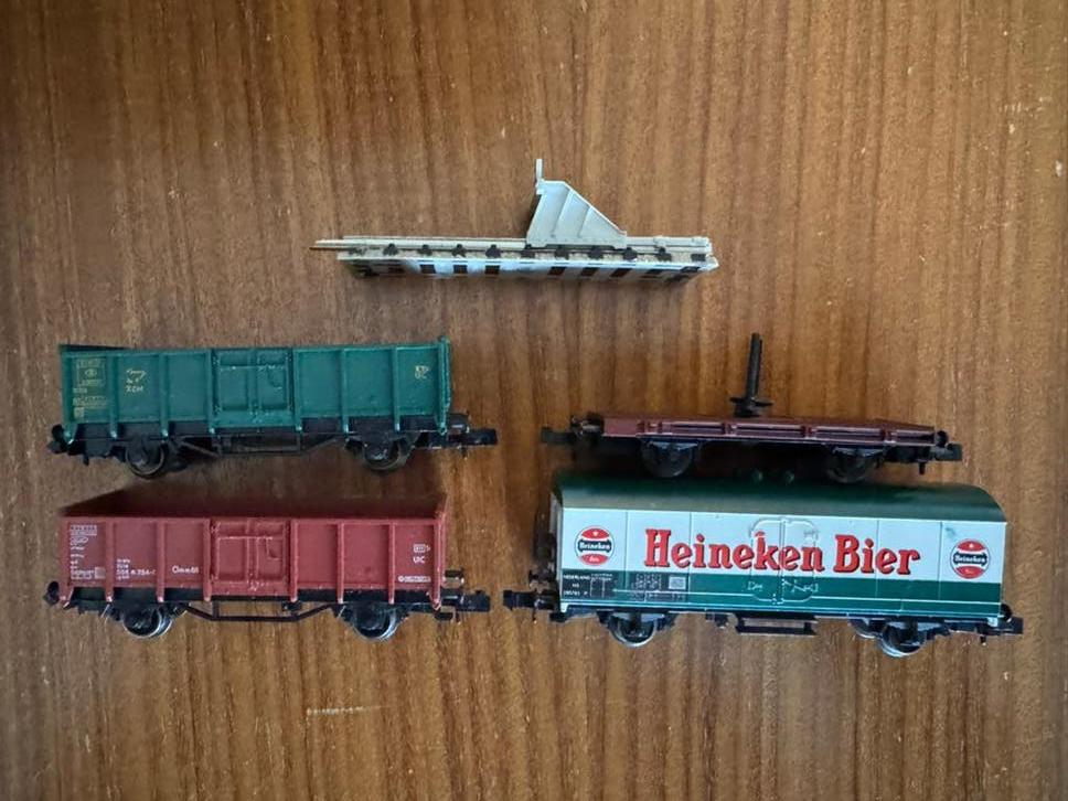 N spoor wagons en stootblok - Diverse merken, Gelijkstroom, Fleischmann, Wagon, Ophalen of Verzenden