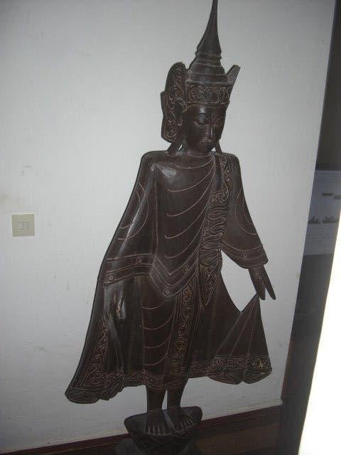 Groot Boedha beeld 177 cm hoog uit 1 stuk teak hout gesneden, Ophalen