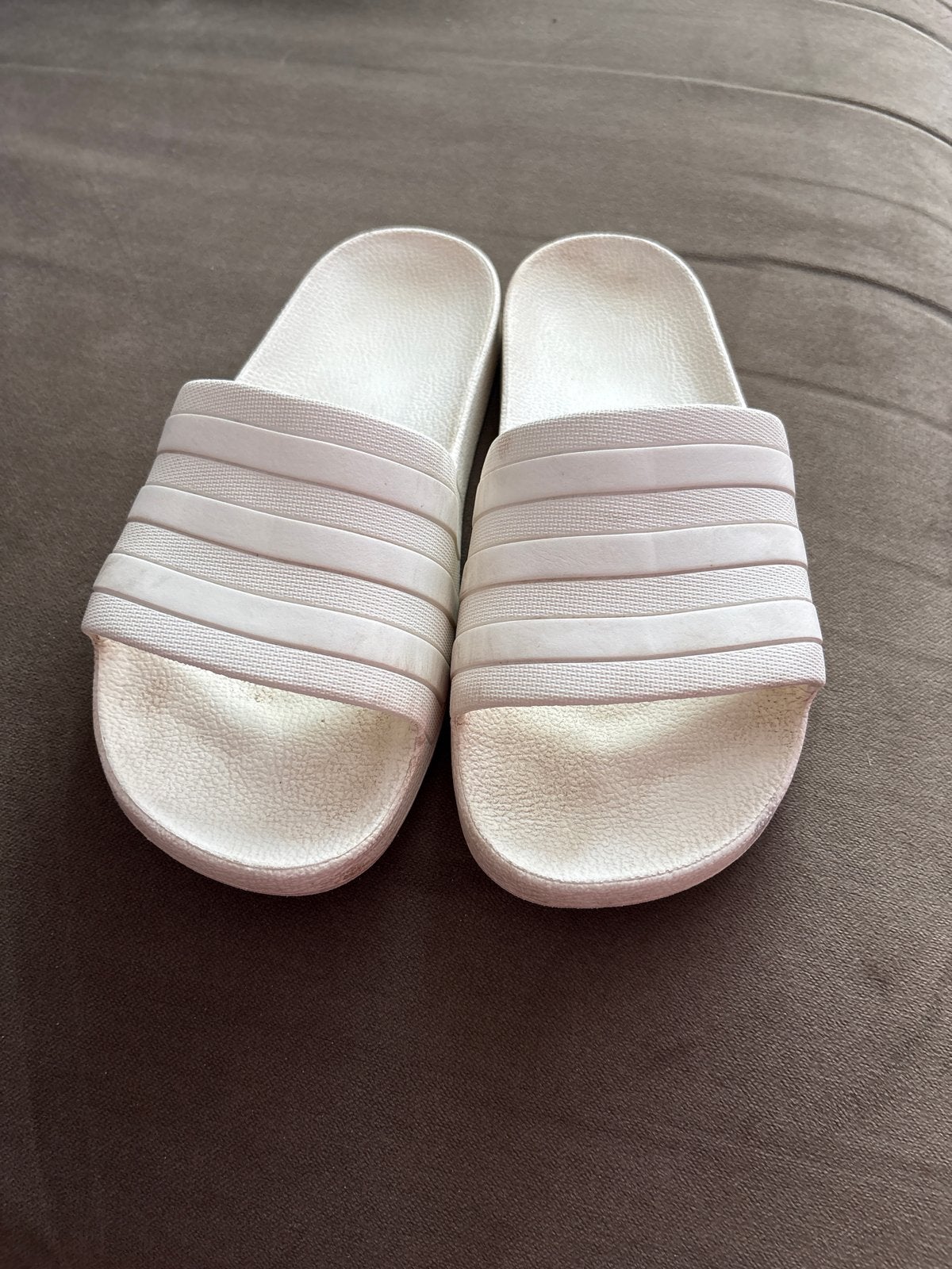 Adidas Adilette Slippers - Wit - Maat 39 40, Ophalen of Verzenden, Gedragen, Wit, Slippers