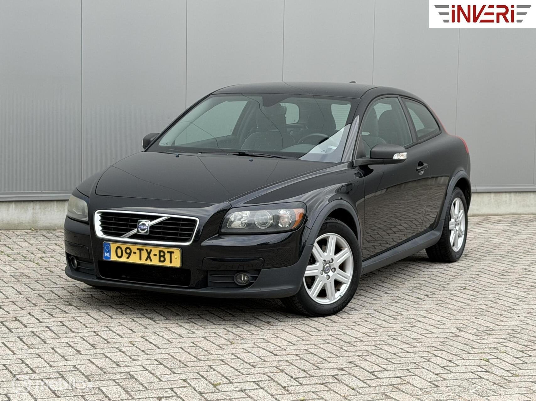 Volvo C30 1.8 Momentum | Nieuwe APK | Nederlandse auto | NAP, Auto's, Voorwielaandrijving, 1227 kg, Gebruikt, Zwart
