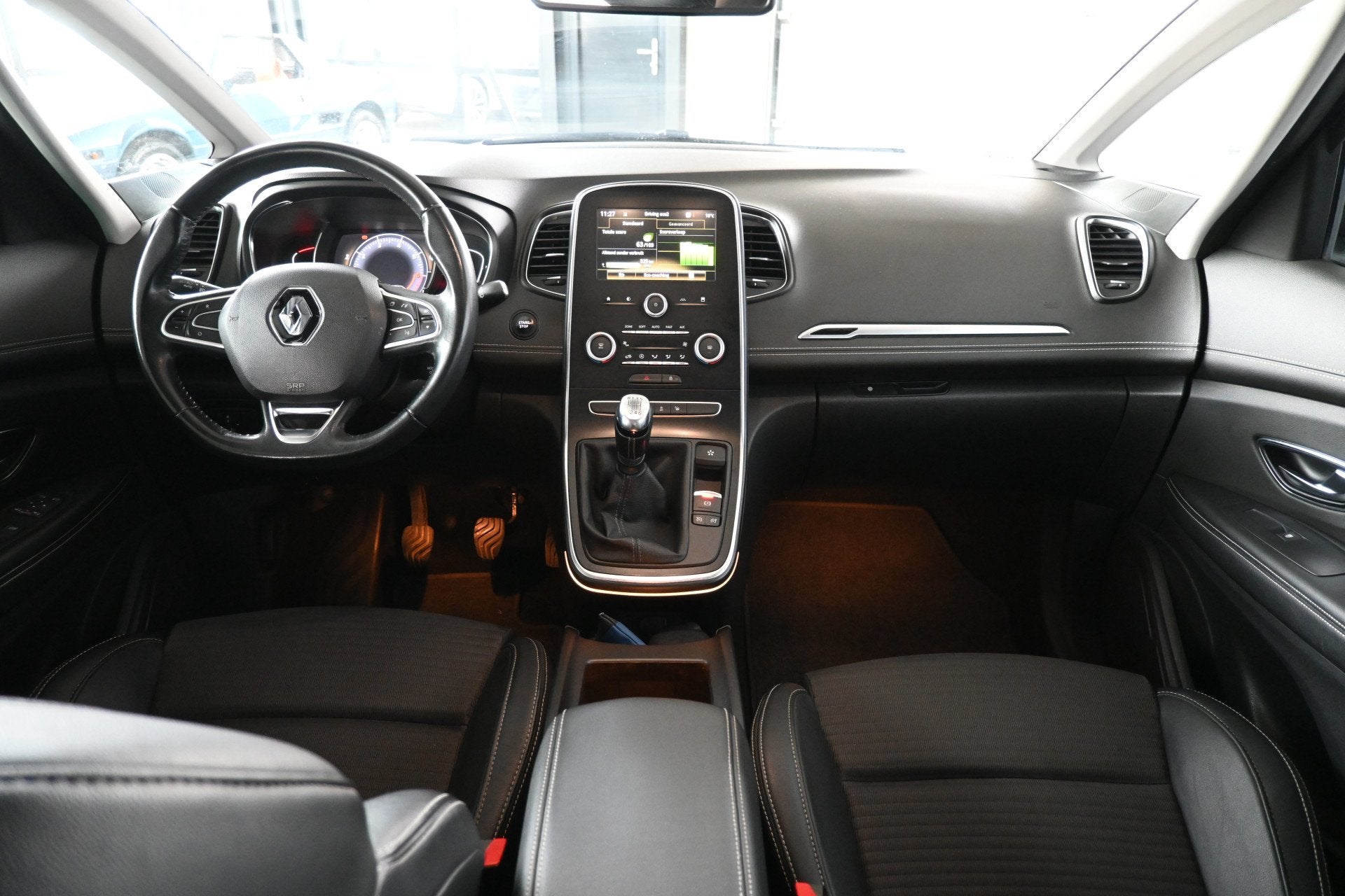 Renault Scénic 1.2 TCe Intens Clima Navigatie Cruise Contro, Auto's, Voorwielaandrijving, Stof, Gebruikt, 4 cilinders