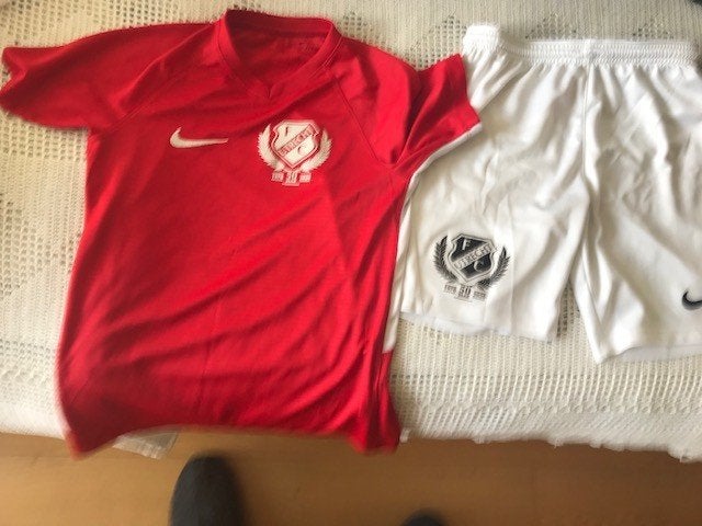 FC Utrecht shirt en broekje, Ophalen of Verzenden, Nieuw, Jongen, Sport- of Zwemkleding