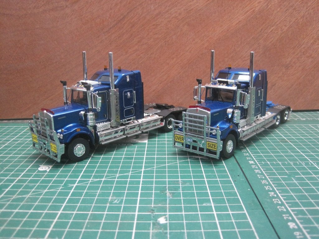 Kenworth C509 metallic blue 2 X, Overige merken, Nieuw, Ophalen of Verzenden, Bus of Vrachtwagen