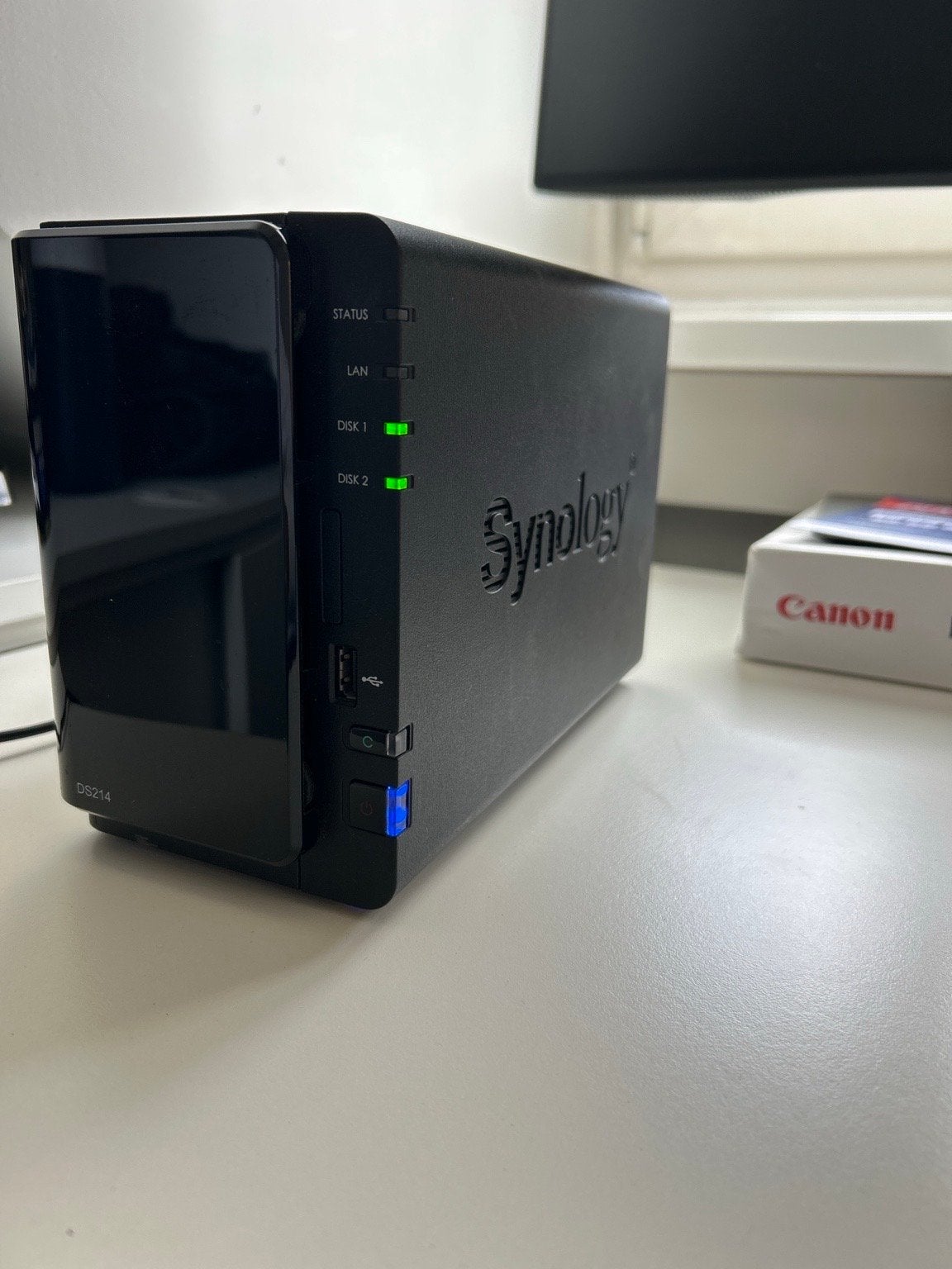 Synology DS214 NAS met 2x 3TB WD Red harde schijven, Ophalen of Verzenden, Zo goed als nieuw