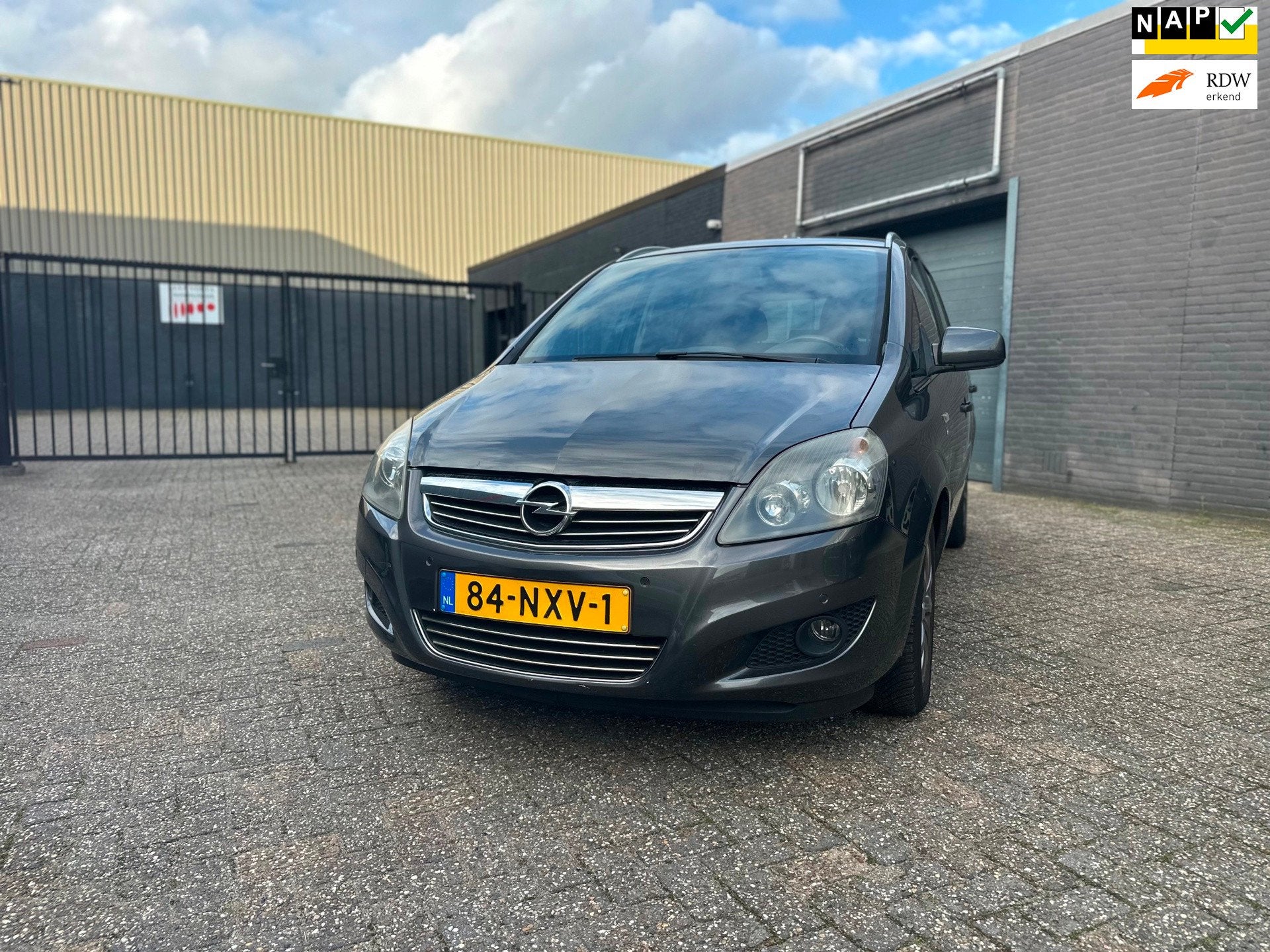 Opel Zafira 1.8 111 years Edition Airco Cruise Navi 7Pers PD, Auto's, Voorwielaandrijving, Stof, Gebruikt, 4 cilinders