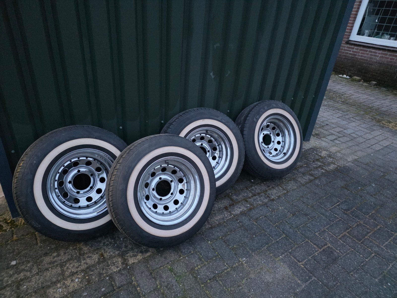 American racing 5x5,5 met haast nieuwe white walls., Ophalen, Nieuw, Zomerbanden, Band(en)