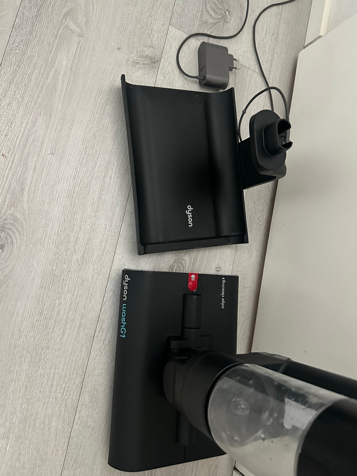 Foto 3 van Dyson Wash G1 met oplaadstation en zelfreinigende functie