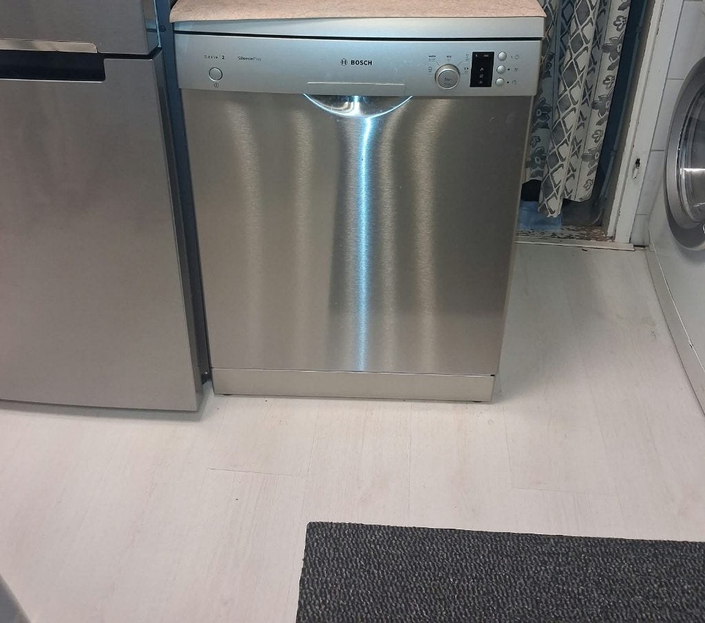 VAATWASSER BOSCH GRIJS, Ophalen, Energieklasse A of zuiniger, Zo goed als nieuw, 85 tot 90 cm