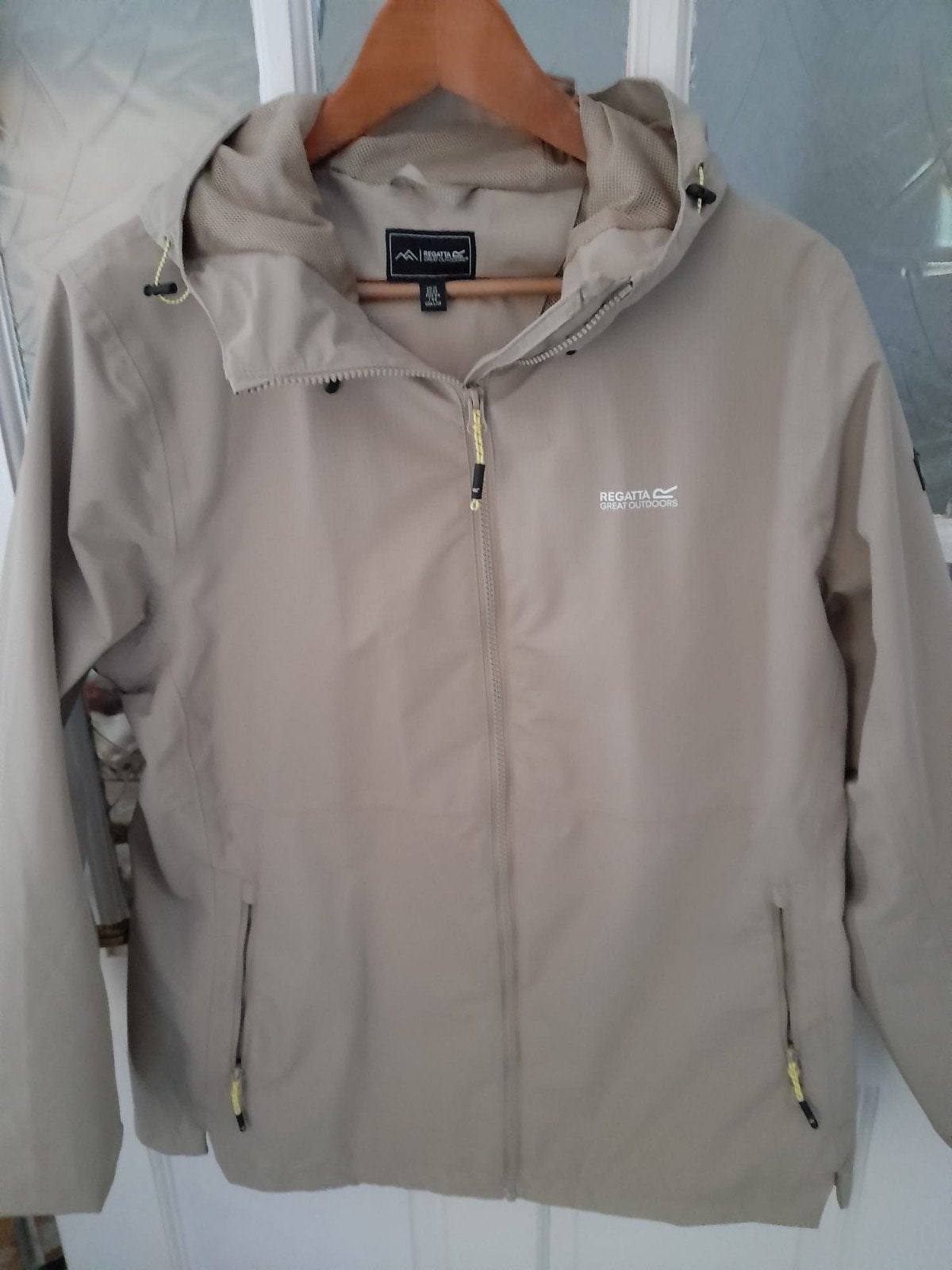 Regatta Jack - Beige Outdoor Jas Maat 42/44 (L), Regatta, Beige, Maat 42/44 (L), Ophalen of Verzenden