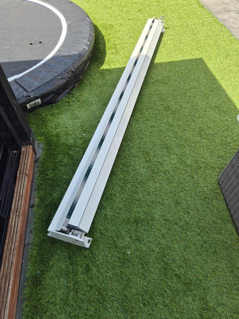 Zonnescherm 3m breed, Gebruikt, Elektrisch, Ophalen of Verzenden, 150 tot 300 cm