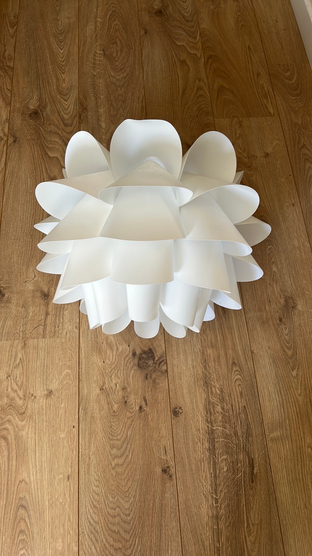 Witte hanglamp voor kinderkamer  ( bloem model), Huis en Inrichting, Ophalen