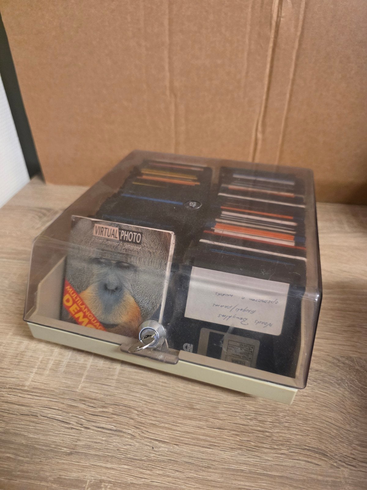 Grote collectie vintage floppy disks met DOS-spellen doos 1, Ophalen of Verzenden, Zo goed als nieuw, Overige genres