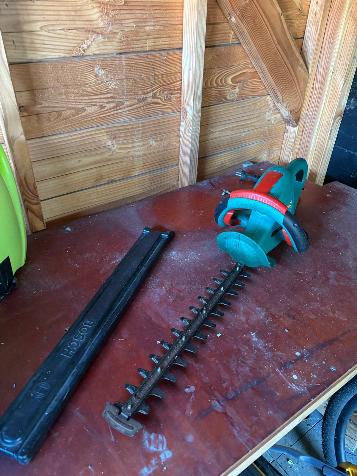 Bosch Heggenschaar - Elektrisch en Betrouwbaar, Tuin en Terras, Ophalen, Gebruikt, Elektrisch