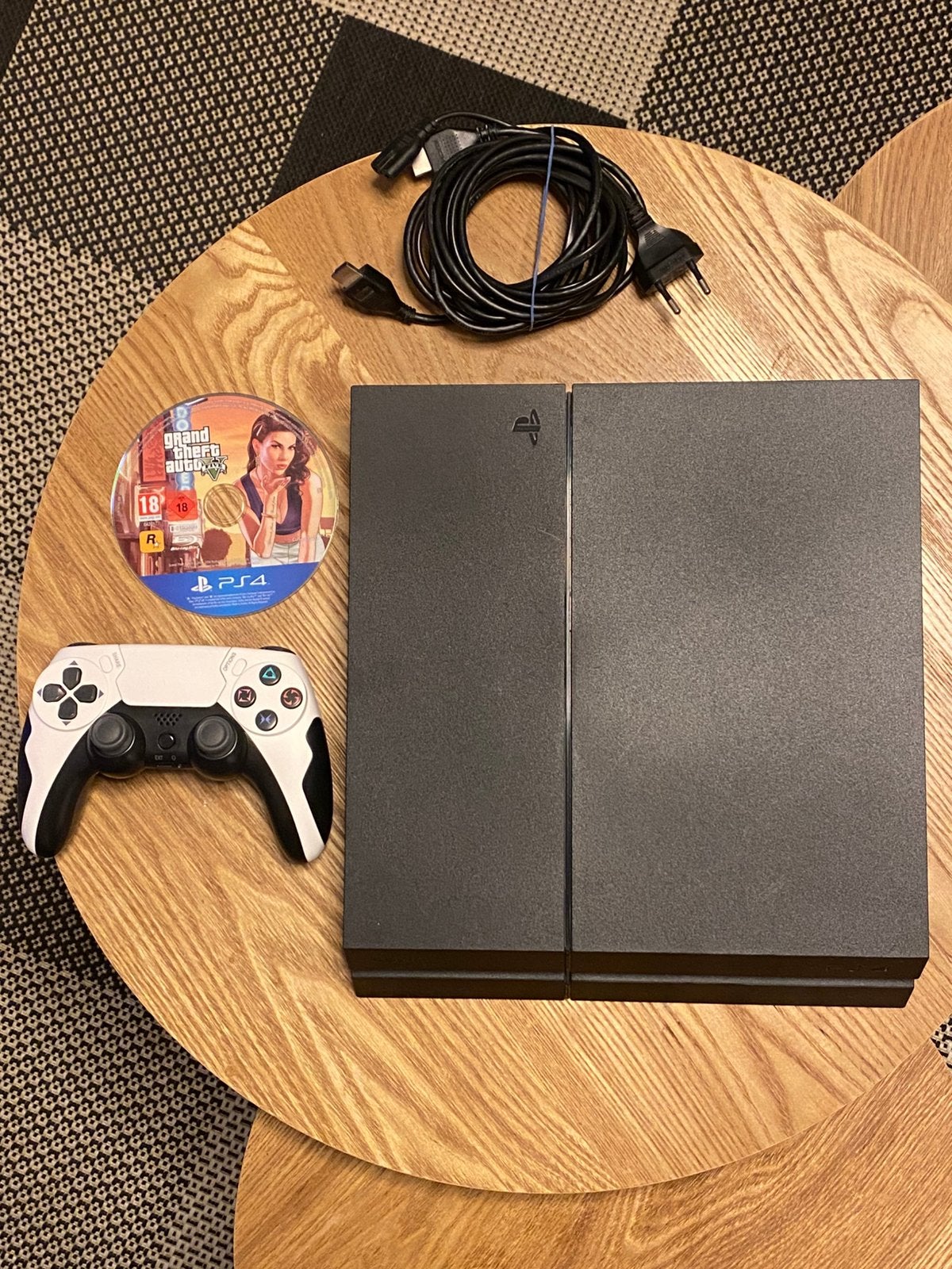Sony PlayStation 4 PS4 + Controller + GTA V + Kabels, Spelcomputers en Games, 500 GB, Ophalen of Verzenden, Met harde schijf, Www.sony.com