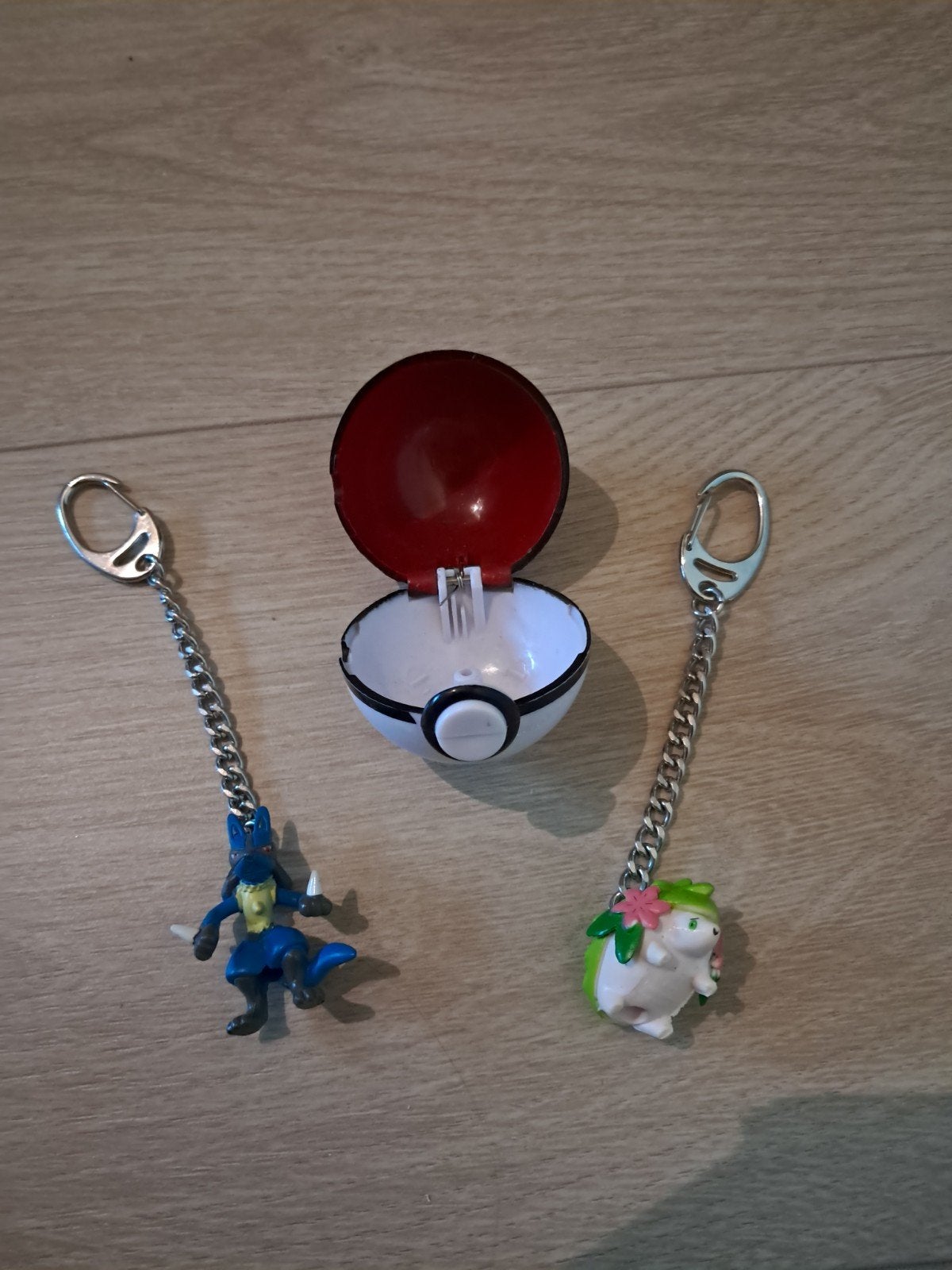 Pokemon sleutelhangers, Verzamelen, Sleutelhangers, Verzenden