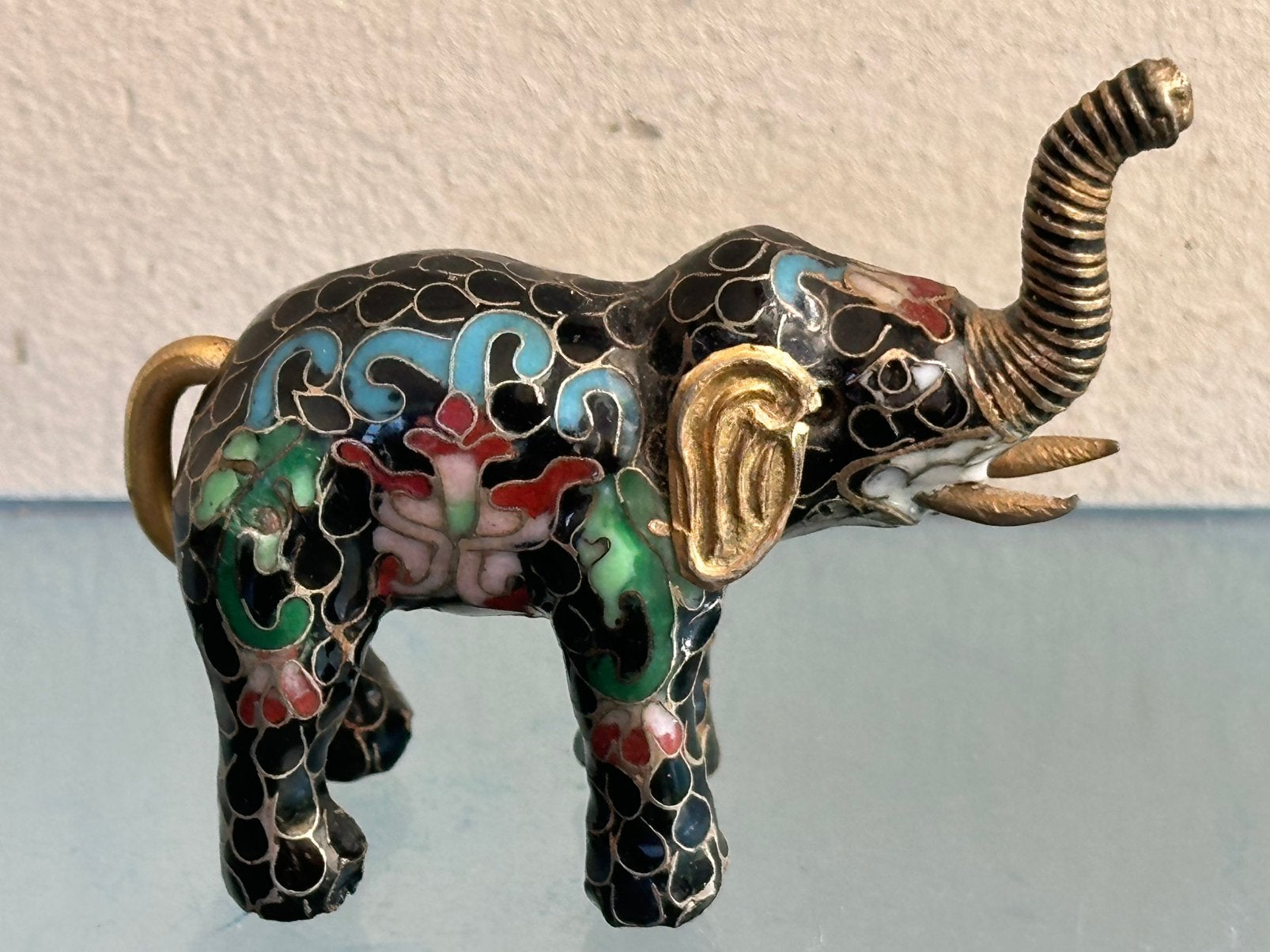 Chinese cloisonne olifant beeldje 6/4.5 cm, Antiek en Kunst, Ophalen of Verzenden