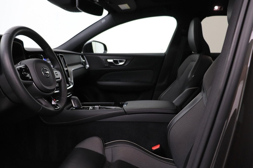 Volvo V60 2.0 T6 Plug-in hybrid AWD Plus Dark | Panoramadak, Automaat, Stof, Gebruikt, Euro 6