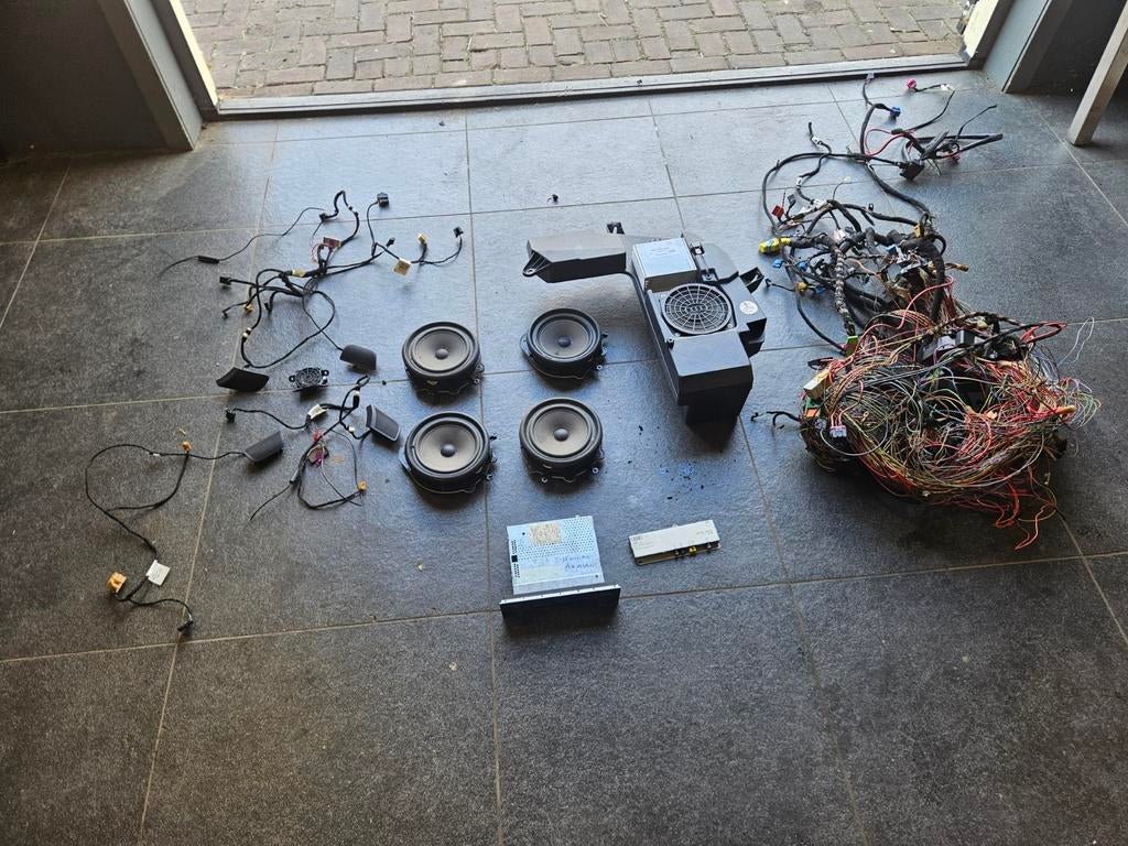 Audi A4 B6 Soundsysteem compleet met interieur kabelboom, Ophalen of Verzenden, Gebruikt