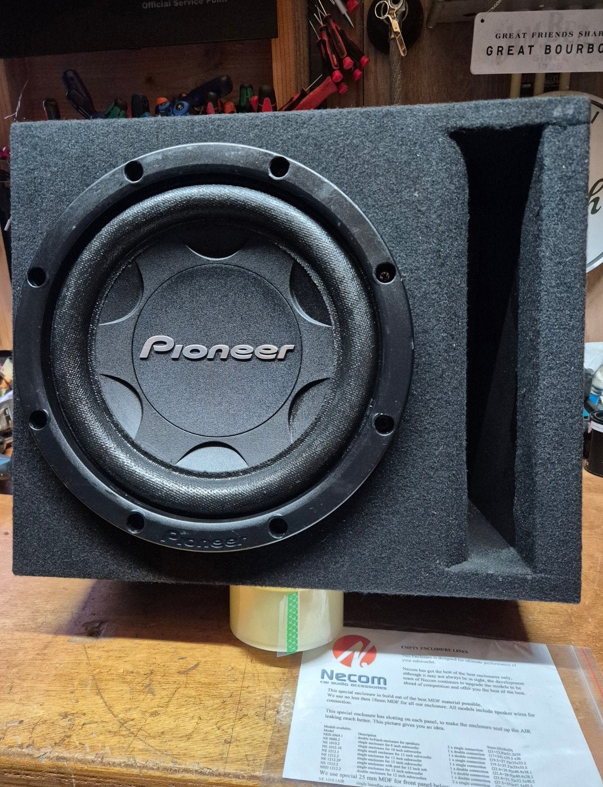 Pioneer 12 inch Pioneer  subwoofer in nieuwe gepoorte kist, Ophalen of Verzenden, Zo goed als nieuw