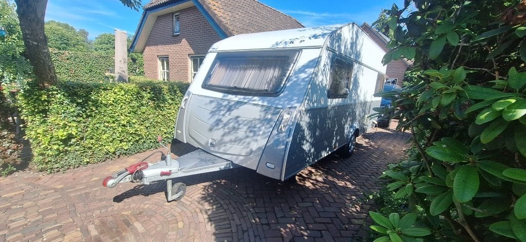 TE KOOP van particulier: KIP Caravan 47TEB, vakantieklaar, Kip, Treinzit, Particulier, 4 tot 5 meter