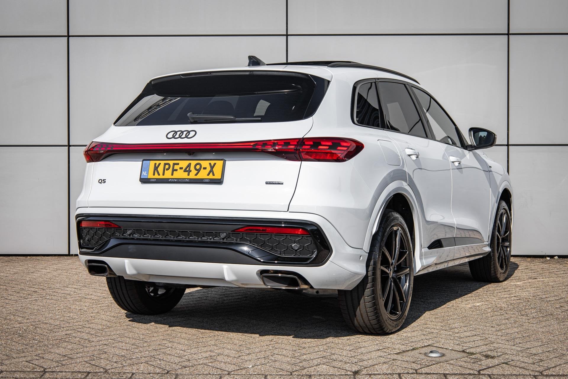 Audi Q5 2.0 TFSI e-hybrid quattro S edition | 20" LMV | Pano, Auto's, Audi, Automaat, Stof, Gebruikt, 4 cilinders