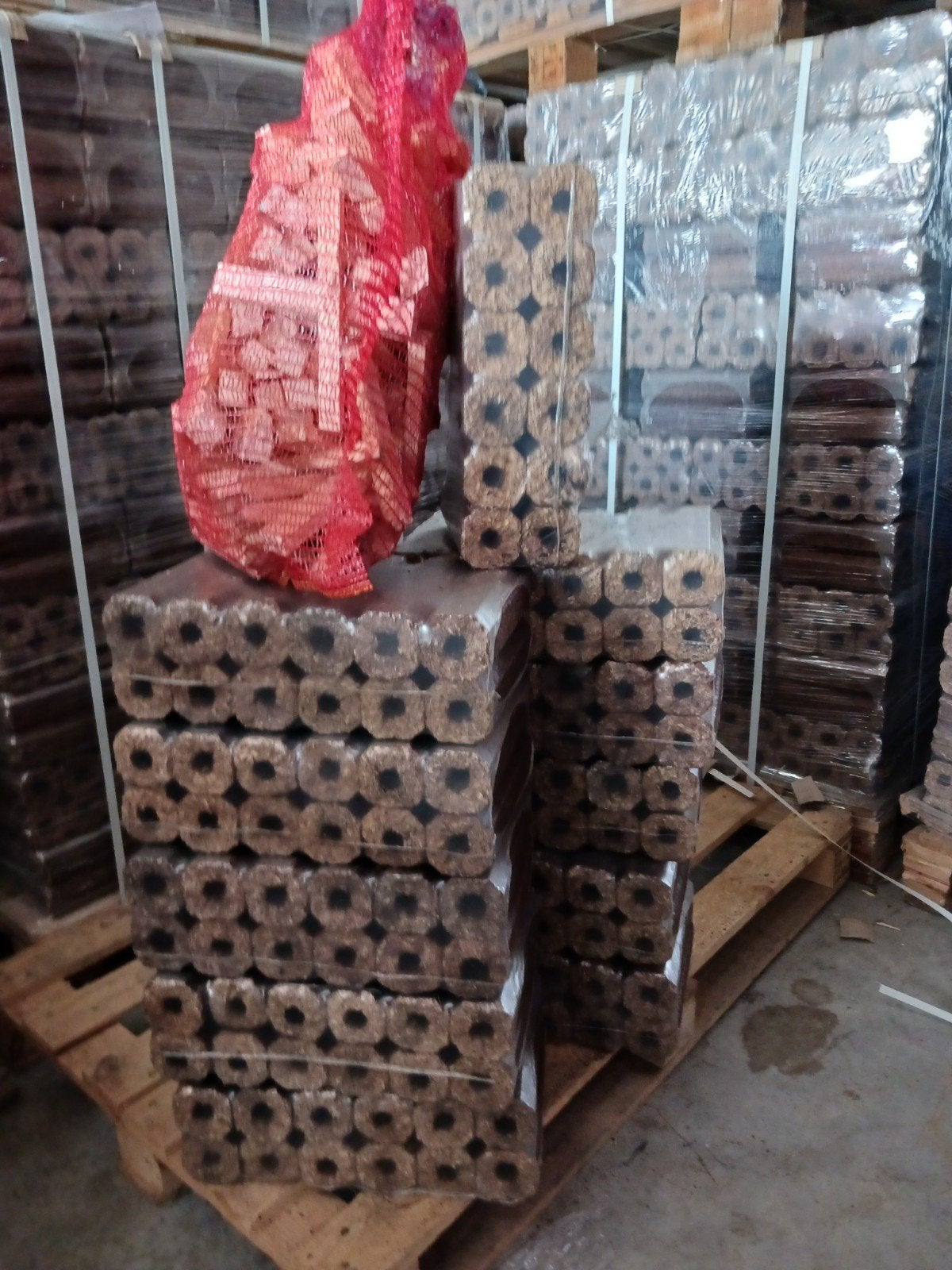 Pinikay Houtbriketten 10kg - Brandhout. Efficiënte Brandstof, Minder dan 3 m³, Ophalen, Overige houtsoorten, Blokken
