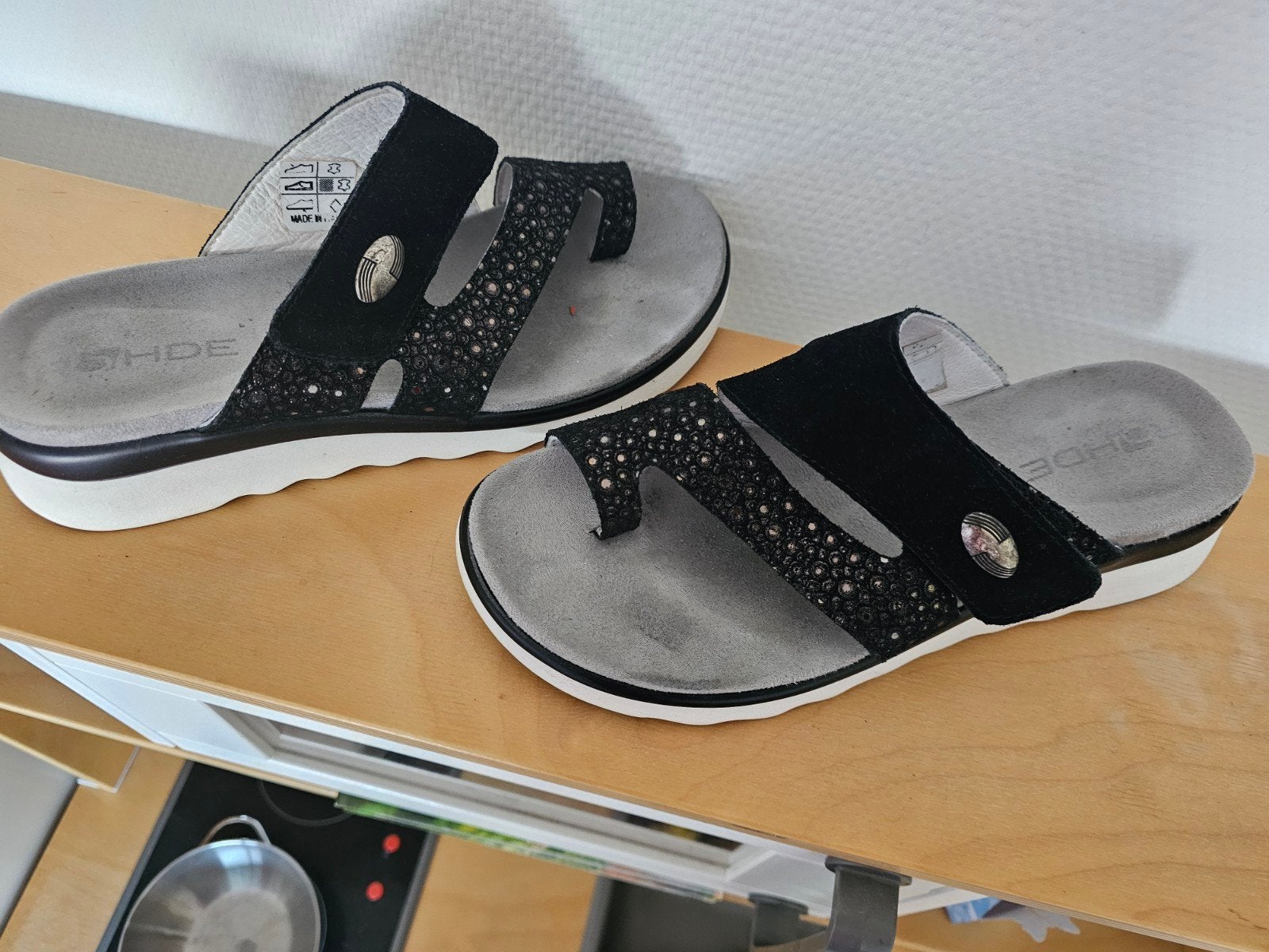 ZGAN ROHDE Zwarte slippers met strass, maat 38, Slippers, Zwart, Ophalen of Verzenden, Zo goed als nieuw