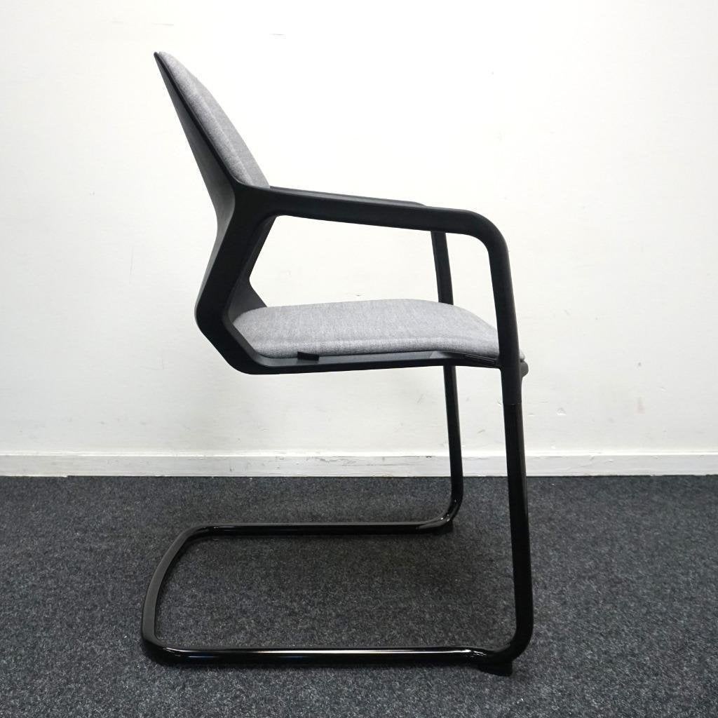 Wilkhahn Metrik Vergaderstoelen | Grijs / Zwart | Stapelbaar, Huis en Inrichting, Stoelen, Gebruikt, Stof, -, -