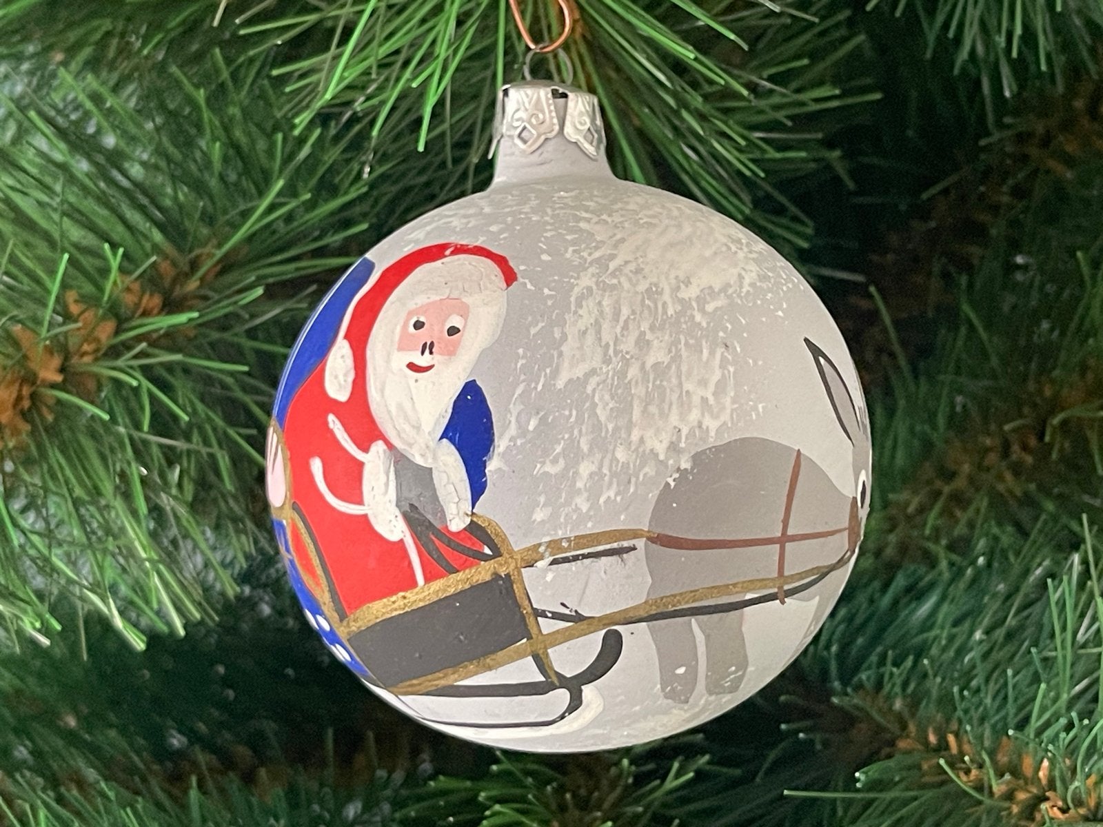 A glazen kerstbal - Afbeelding Kerstman op de arrenslee, Ophalen of Verzenden