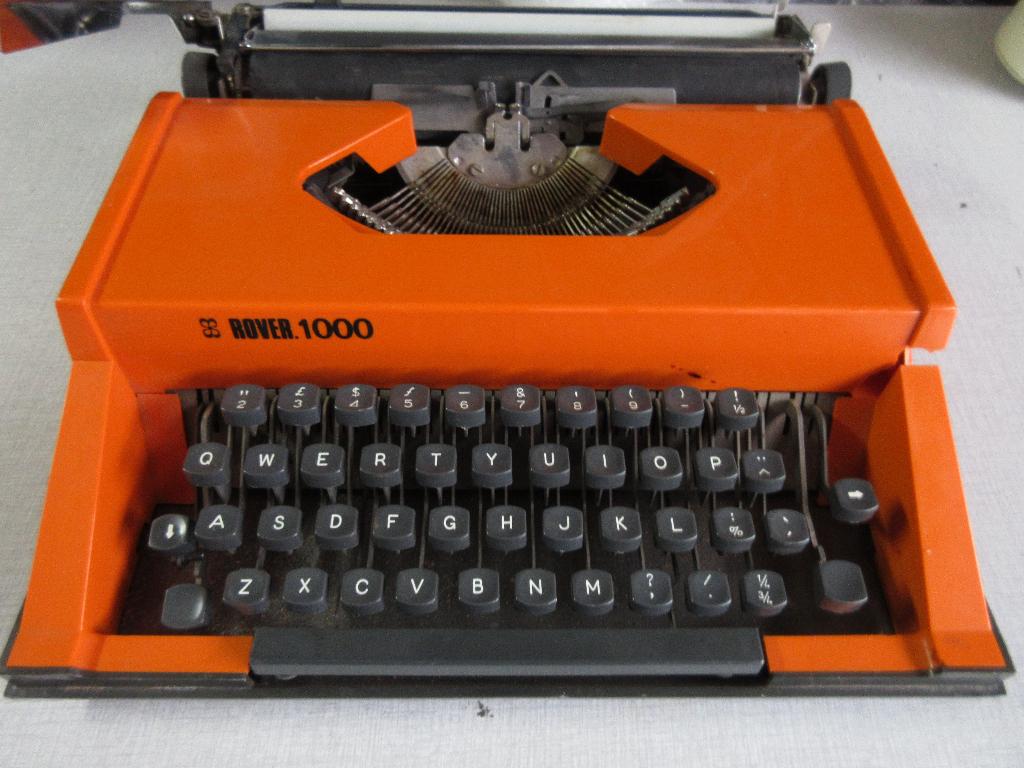 Vintage oranje typemachine Rover 1000 voor decoratie, Diversen, Typemachines, Ophalen of Verzenden, Gebruikt