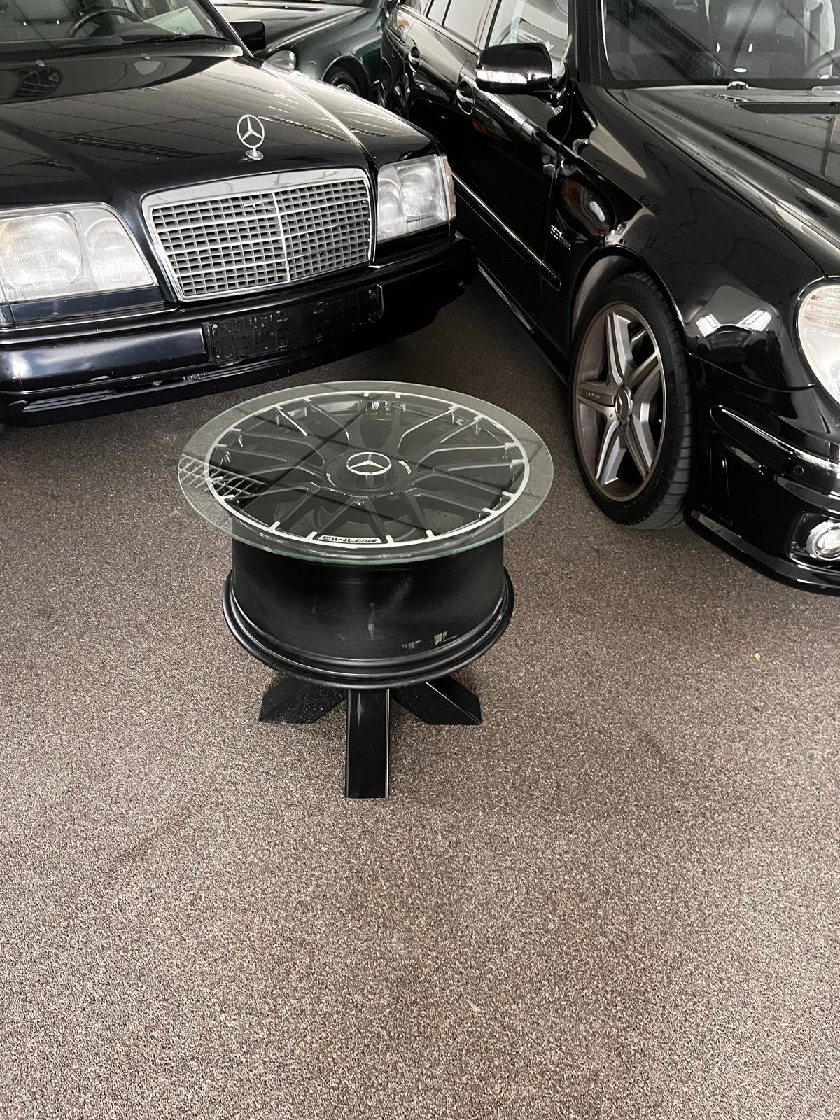 Unieke Salontafel van Mercedes amg Velg met Glazen Blad, Huis en Inrichting, Tafels | Salontafels, Ophalen, 50 – 75, 50 tot 100 cm