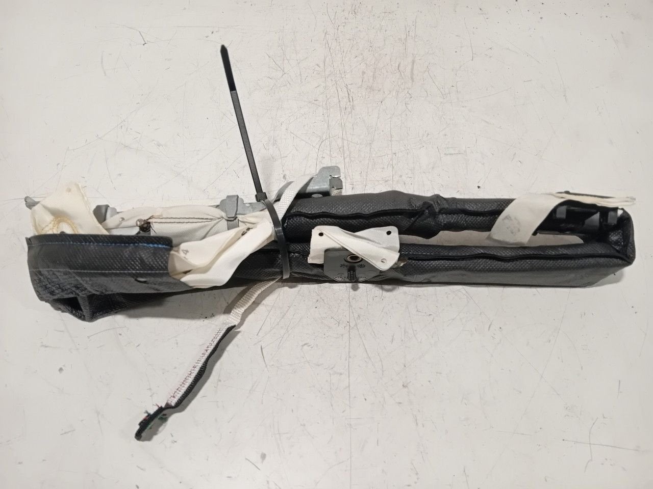 Gordijn airbag links Fiat 500, Auto-onderdelen, Dashboard en Schakelaars, Onderdelen@venauto.nl, Van der Ven Autorecycling B.V.