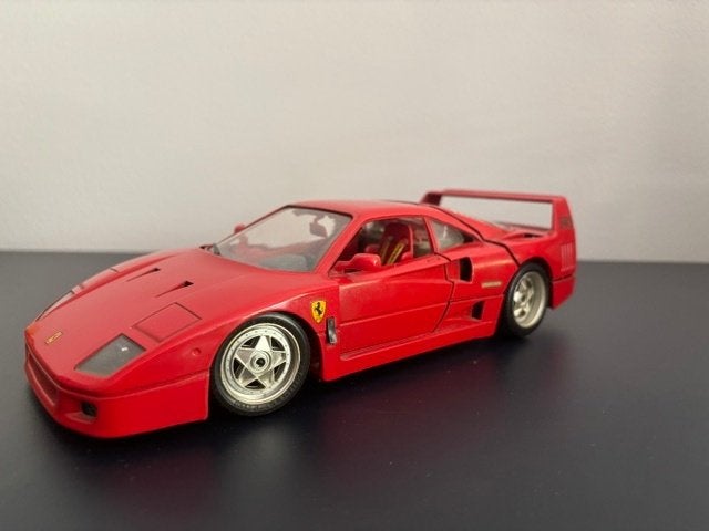 Vintage Bburago Ferrari F40 1987 Rood 1:18, Hobby en Vrije tijd, Modelauto's | 1:18, Ophalen of Verzenden, Zo goed als nieuw, Auto