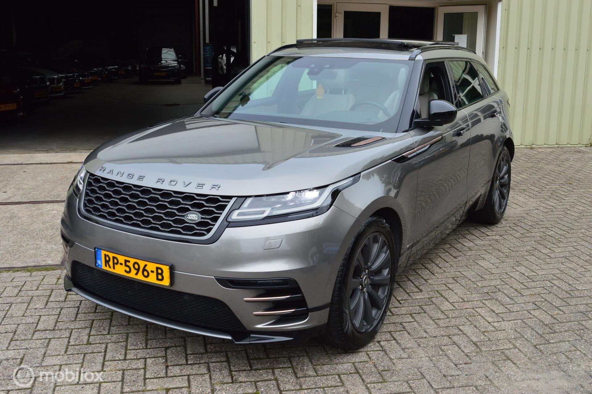 LR Range Rover Velar P240 AWD / R DYNAMIC / START NIET, Auto's, Gebruikt, Euro 6, Bedrijf, Diesel