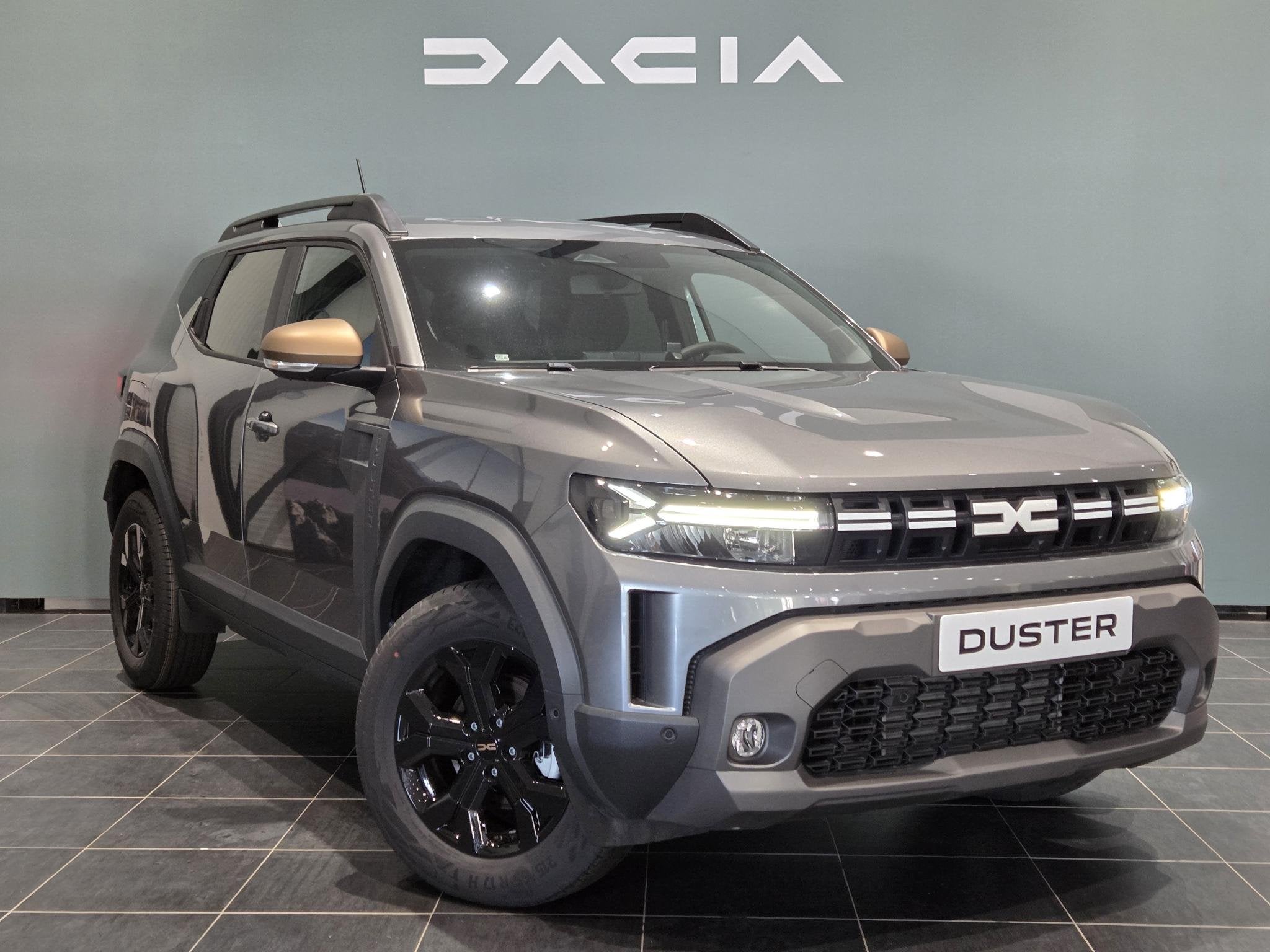 Dacia Duster 1.8 hybrid 155 extreme | 500 EURO VOORRAADVOORD, Auto's, 1380 kg, 1789 cc, Duster, Verwarmde buitenspiegels