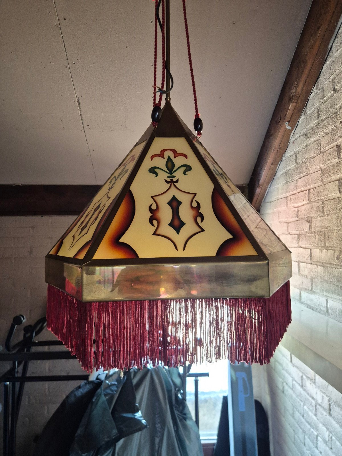 Amsterdamse School hanglamp, Ophalen